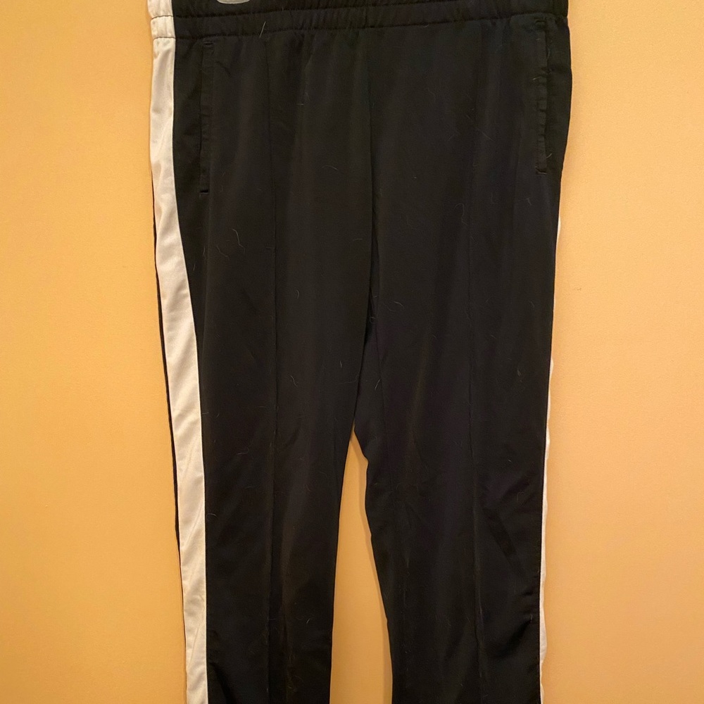 Black swetpants